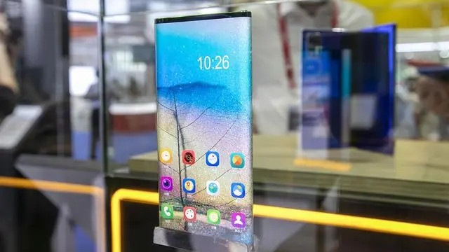 电池|大家选手机的话是喜欢直屏还是曲屏呢？