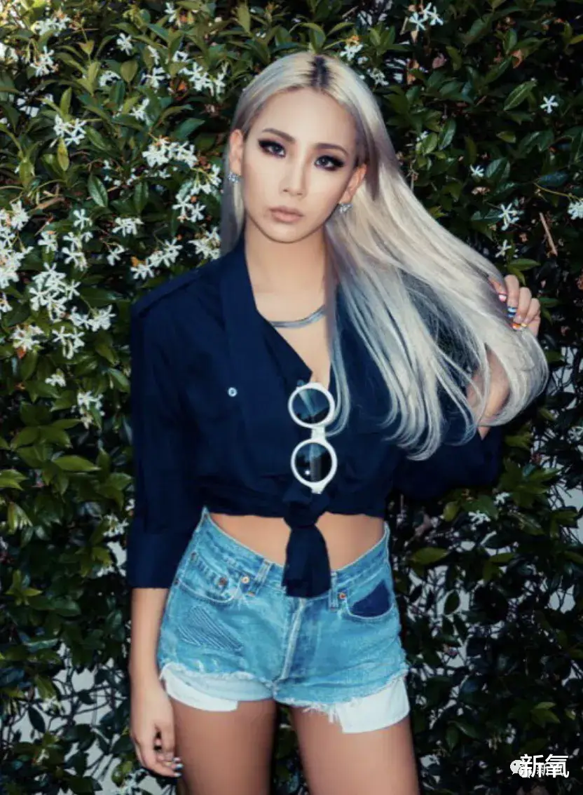 成宥利|41岁韩星成宥利诞下双胞胎女儿！