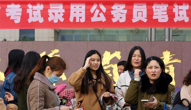 国企|又一“国企”遇冷,年薪开出28万还是招不满,是铁饭碗不吃香了吗