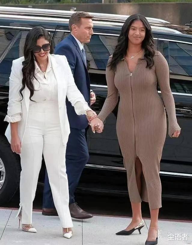 欧美明星|科比大女儿近照曝光,性感成熟完全大变样,身材风韵向瓦妮莎靠拢