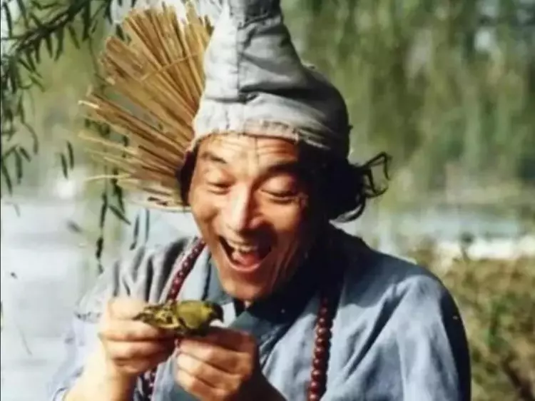 法证先锋5|游本昌:6岁出家,15岁还俗,52岁出演济公,晚年却赔得倾家荡产