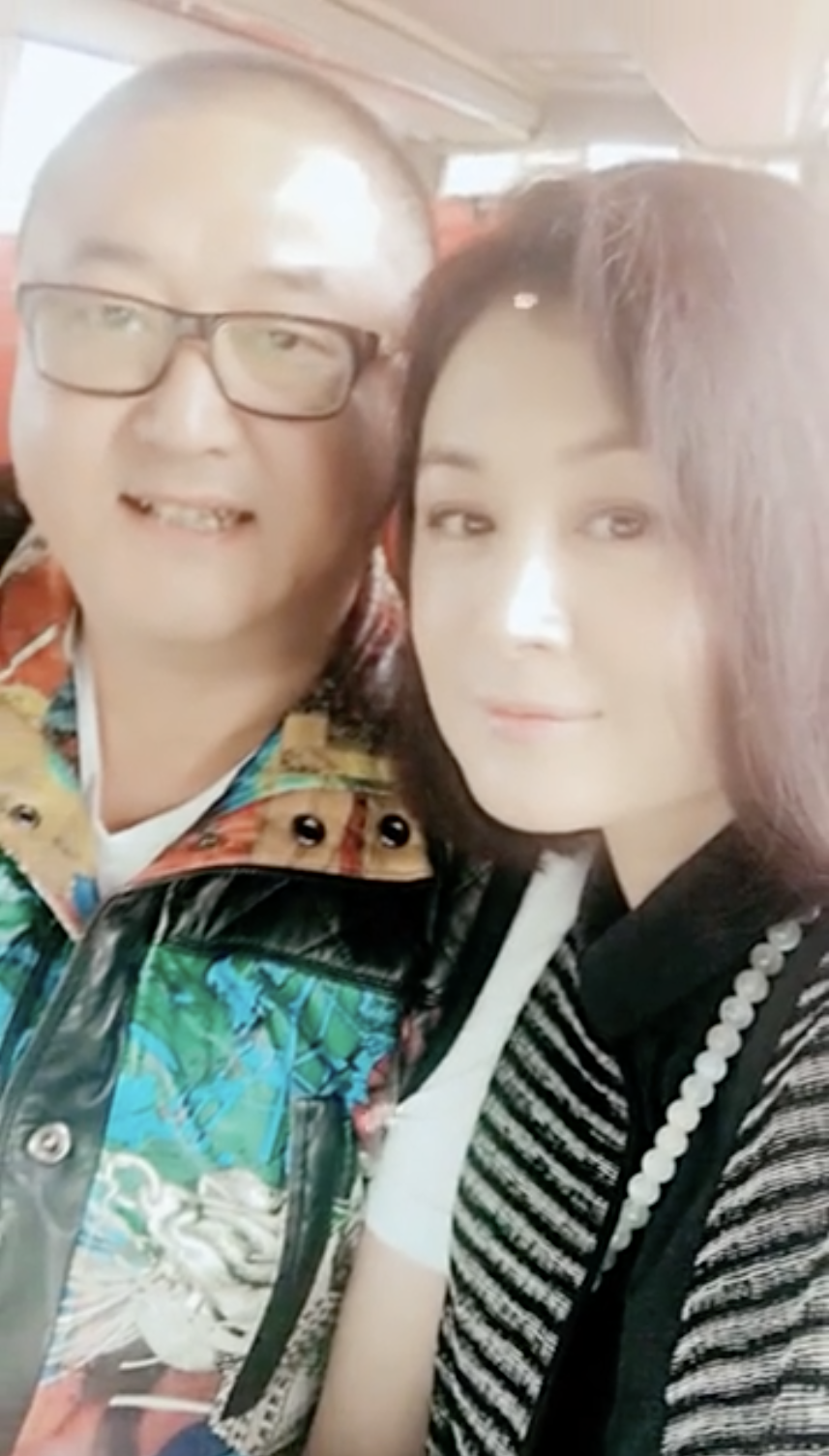 于月仙|张学松清明节悼念亡妻，晒与于月仙恩爱旧照，配文悲恸令人感伤