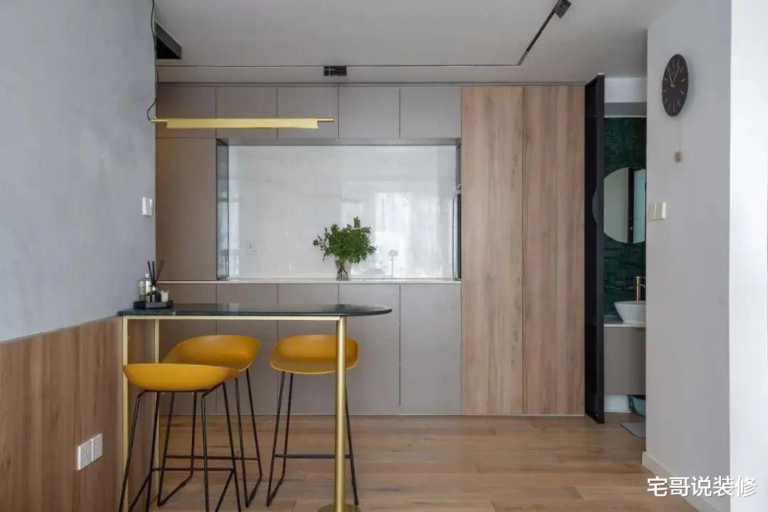 一家3口挤46㎡小家,设计师巧妙从各处“偷”空间,1居变2居,真牛