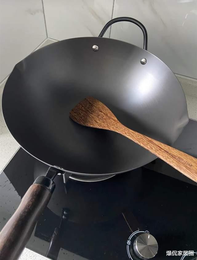 建议大家:除了高压锅,厨房有这3种锅就够了!其它都是白花钱