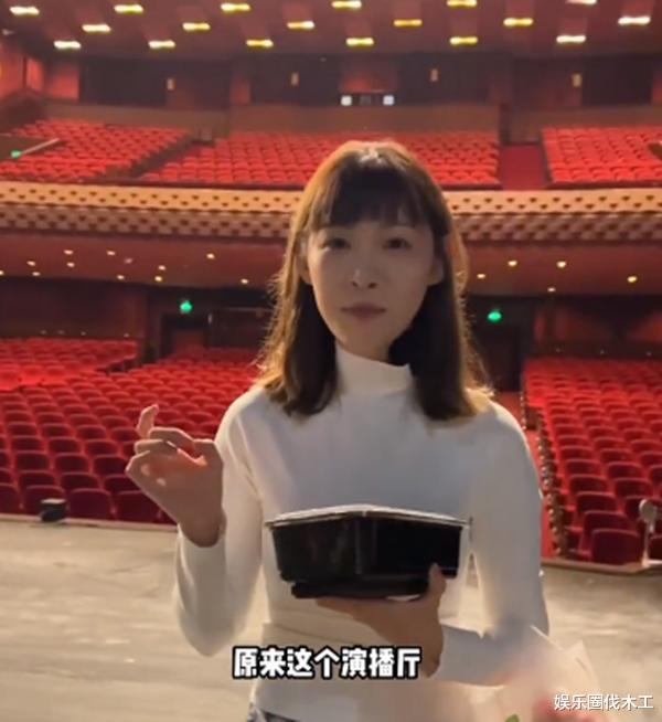 开心麻花|网红痞幼探班“开心麻花”，吃盒饭被演员嫌弃，网友：浪费可耻