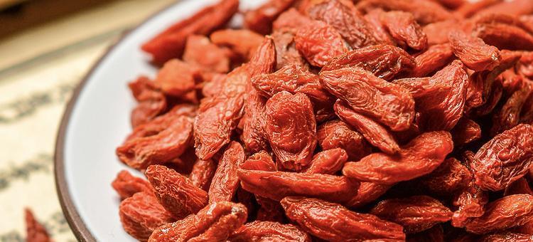 医生|男性长期喝枸杞子泡水,能收获哪些好处?看完涨知识了