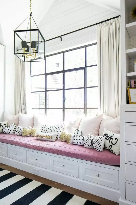 飘窗窗帘是靠墙好，还是靠窗好？别让窗帘毁了你的浪漫飘窗！