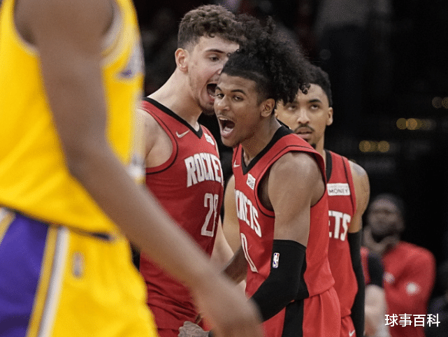 马丁|17分11篮板!火箭球二代迎来爆发 父亲曾是NBA状元