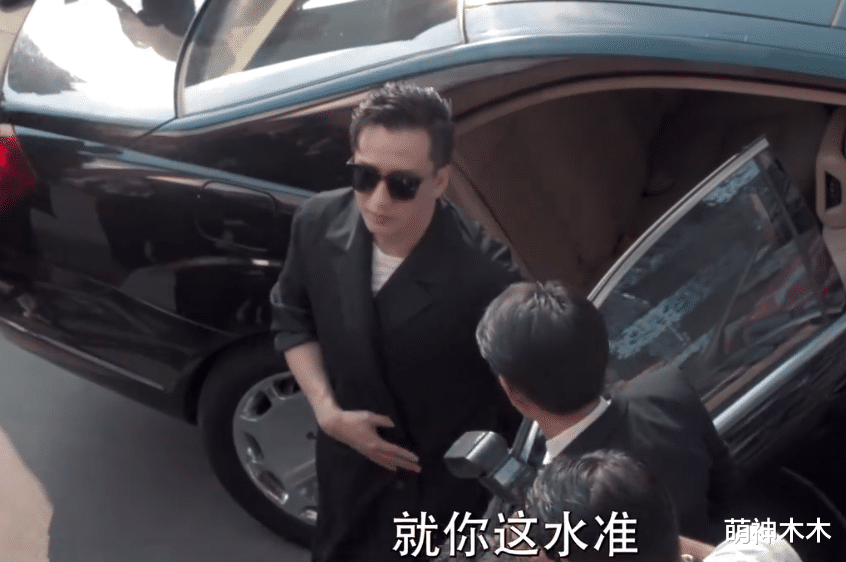 金伯利|翟天临新剧换脸效果差,神态油腻侧脸一模一样,一眼就能认出原身