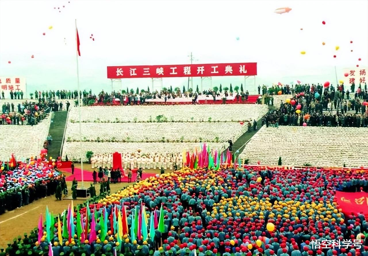 白鹤滩水电站:独有350吨水电巨无霸, 发电量却没有三峡大坝大?