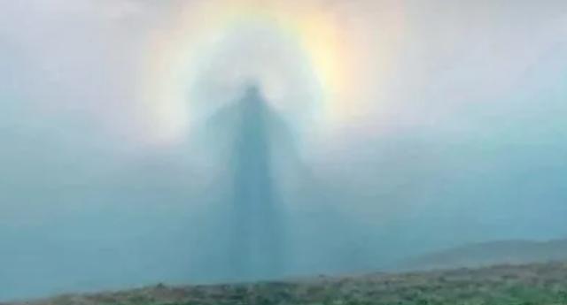 真的存在“布罗肯幽灵”吗？那个隐藏在云雾中的巨人，到底是谁？