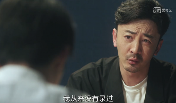 抖音|一账号靠假扮俄罗斯美女攒下200万粉,抖音:已封禁