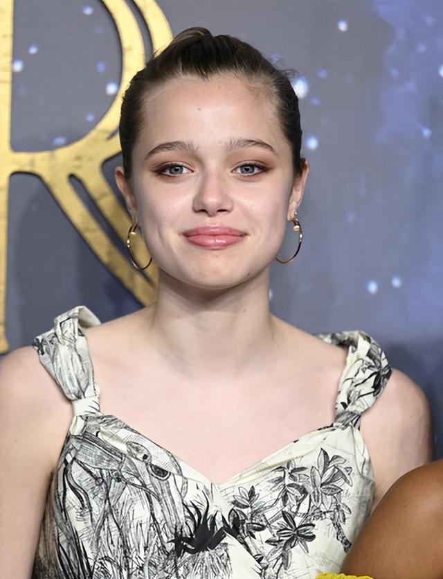 安吉丽娜·朱莉|皮特和朱莉的女儿长大,完美融合父母基因,网友:简直又朱又皮