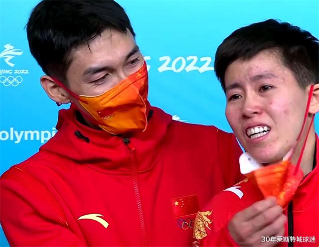 武大靖|中国夺冠为啥没金牌？原因揭晓很贴心，获赠5个冰墩墩更让人羡慕