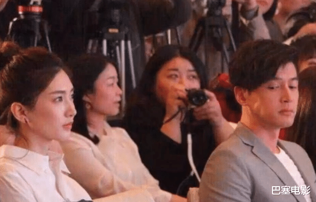 章子怡|死对头、前任、情敌同台，亏主办方想得出，大戏如愿上演