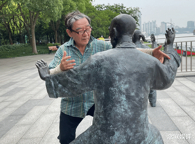 钟丽缇|李立群扬言死守宝岛,引大量脱粉潮,演艺事业恐将受影响…