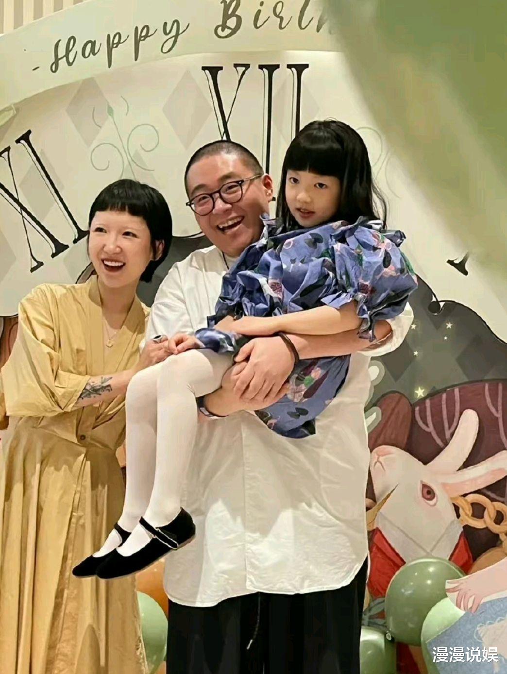 郝邵文|童星郝邵文女友曝光，女方内地人离异有7岁女儿，比男方小2岁