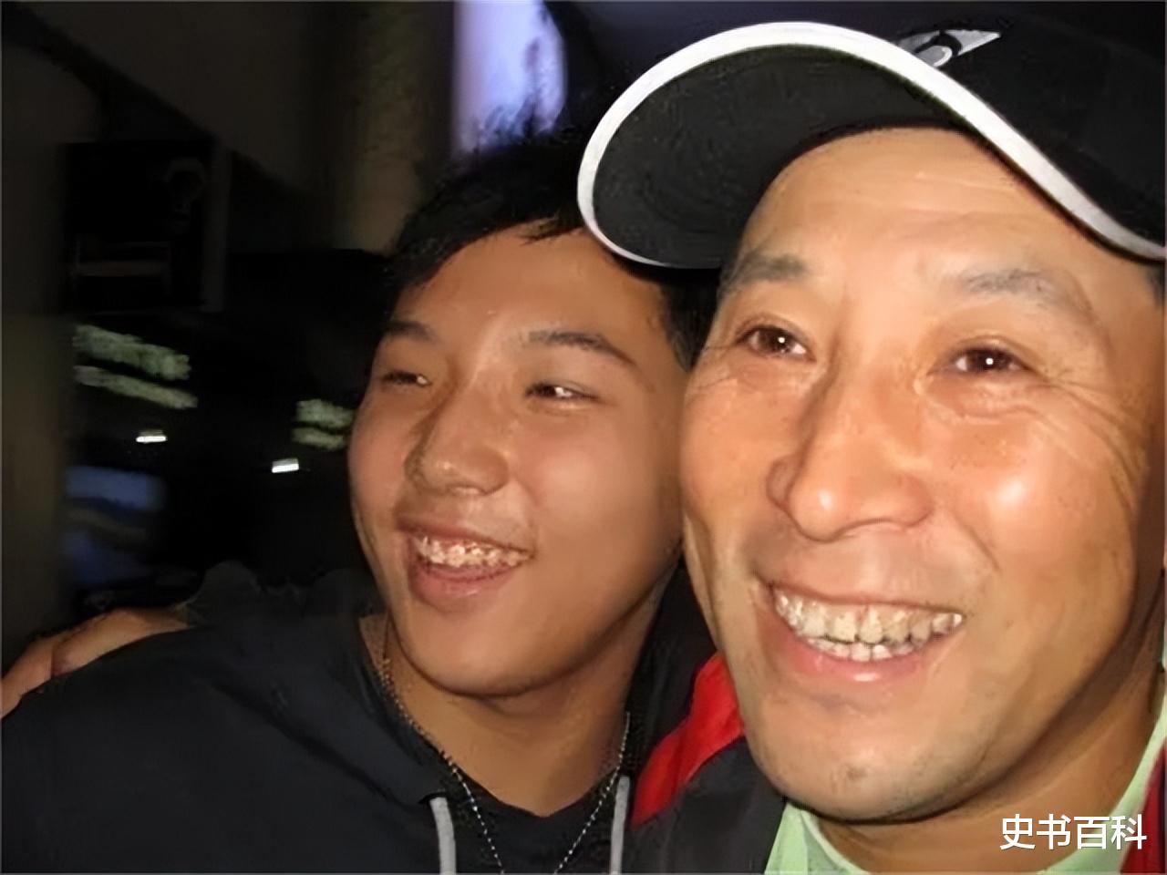 沉香如屑|李永波恋爱8年娶小6岁娇妻，卸任后种榴莲，今身材发福两鬓斑白