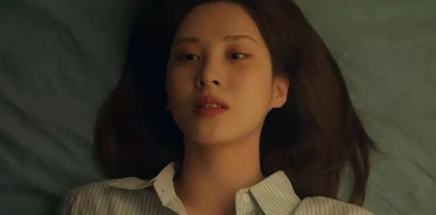 宁德|Netflix《解禁男女》谁能拒绝“狗狗”男友?猎奇视角看爱的三角理论