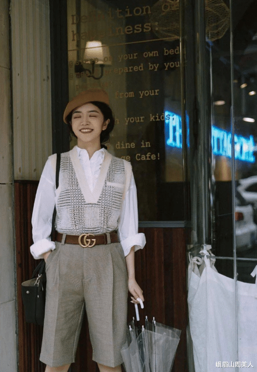 美容师 ?提醒你：千万不要小瞧贝蕾帽，戴上洋气又减龄，三木母女都爱了