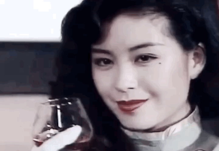 赵合德|风情万种不是袒胸露背！15位媚骨天成的女星“超有料”，撩人于无形