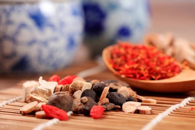 枸杞|枸杞的4种吃法，帮你强筋健骨，养血乌发，滋阴生津