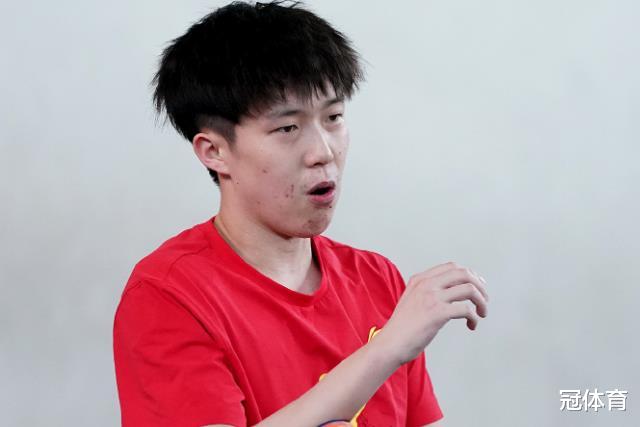 世界冠军|国乒再爆冷门！18岁小将两天三胜世界冠军，全力冲击双冠王