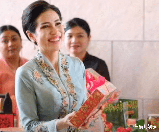 诗妮娜|诗妮娜情商越来越高，沉稳低调帮衬储妃，两位佳丽彰显姐妹情深