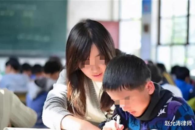 案例:男教师家中诱奸留守儿童,因一次意外罪行被曝光