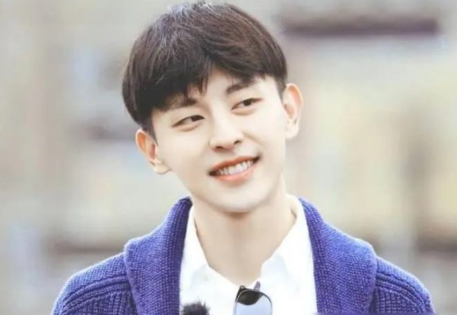 邓伦|邓伦艺考时住80块钱一晚的地下室,普通家庭出身,经济条件并不好