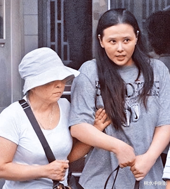 孙怡|不到30岁脸就“垮”了?这些女星和自己比,“丑”得不像一个人