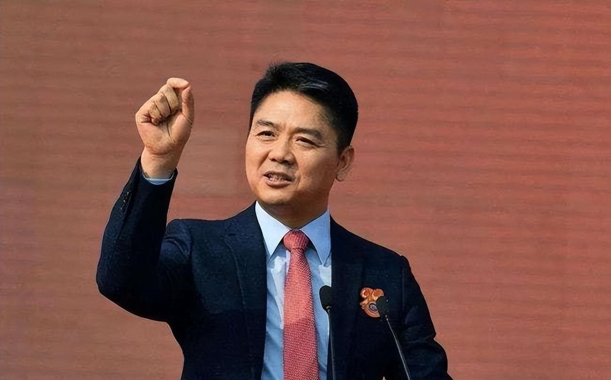 刘强东|再看刘强东和马云，一个捐款146亿成中国首善，一个润出国玩游艇
