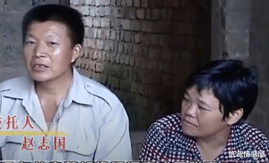养女考上名牌大学,偷偷和富豪爸爸相认,穷养父寒心落泪