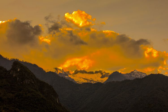 怒江大峡谷|人神共居的桃花源在秋天会有多惊艳?跟小乔来瞧瞧