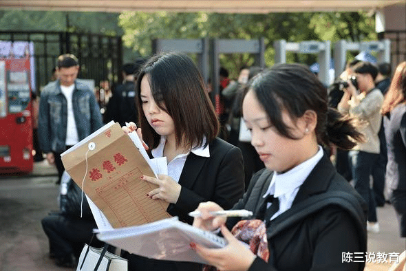 招聘|又一国企公开进行招聘，正式编制，六险二金，应往届、专科都可报