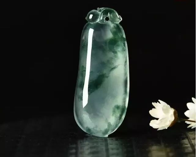 翡翠|翡翠的癣与飘花如何区分呢？