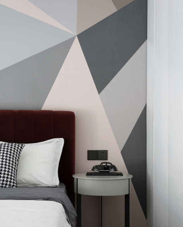 暗色系装修风格,让空间变得轻奢而又内敛,充分满足业主需求