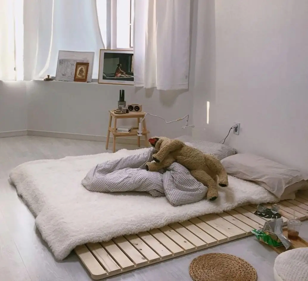 卧室不买床,直接睡床垫好不好?奉劝大家:坏处太多,不要乱跟风