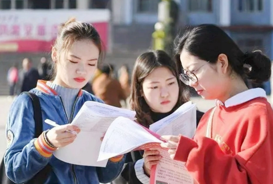 应届生|大学生要擦亮双眼，“三方协议”别随意乱签，容易弄丢应届生身份