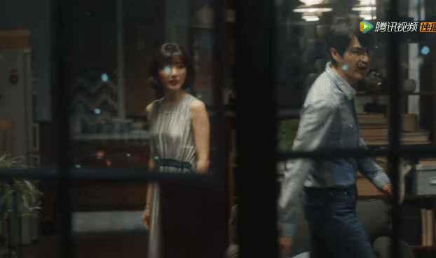 金晨|她终于官宣离婚，全网恭喜！婚姻幸不幸福，看看脸就知道了