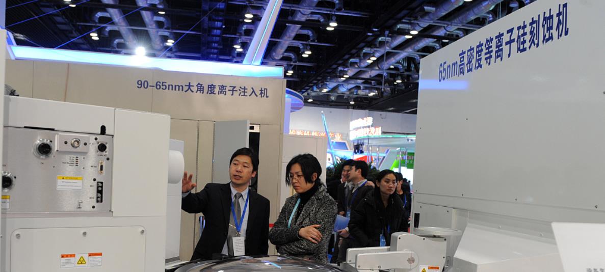 Python|若听美国的话，每年将损失20亿！ASML顶住压力，坚持卖中国光刻机