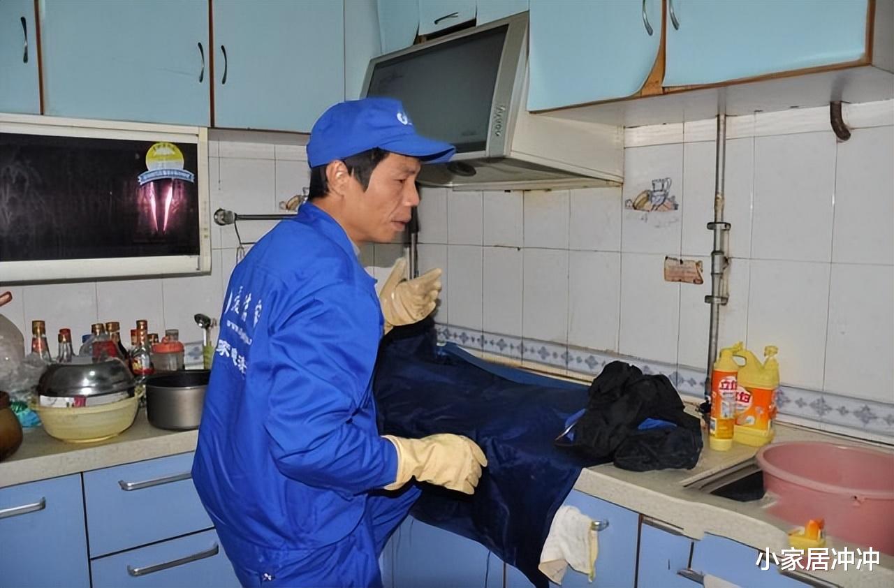 油烟机用久了油污难清洗?教你正确清洁方法,干净又卫生