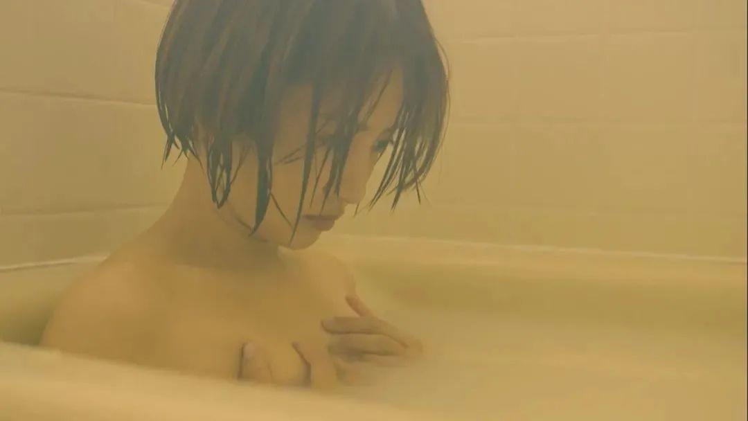 |一鼓掌就变性，岛国才敢拍的性转神剧