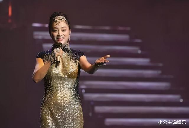 毛阿敏|她曾比毛阿敏还红，却被弟弟打成脑震荡，后靠当保姆赚钱养家