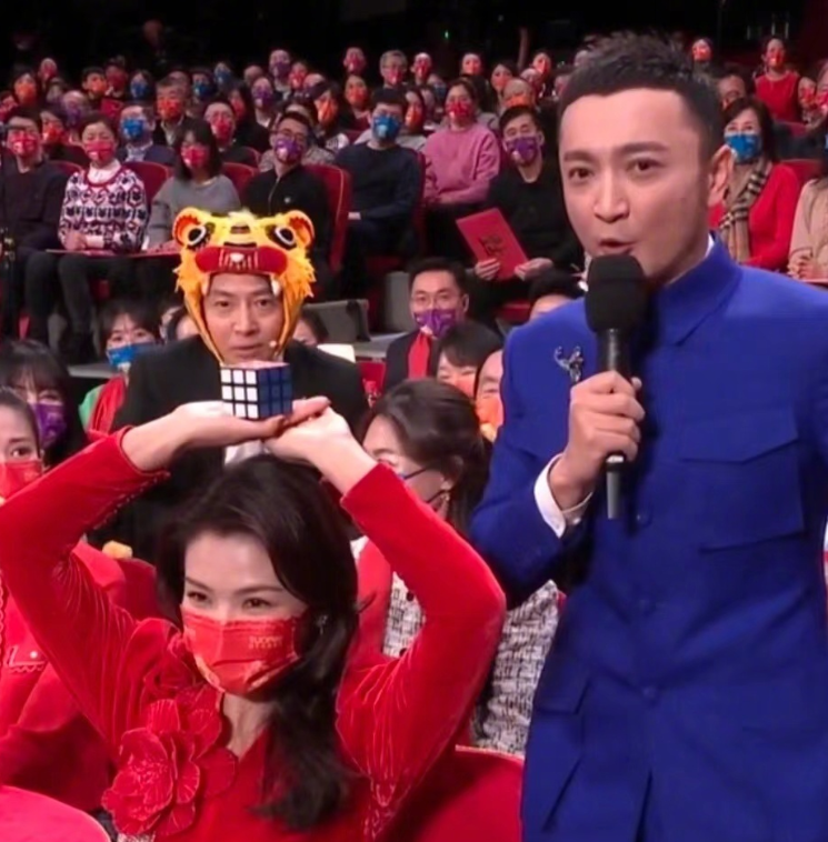 春晚|春晚槽点多，大张伟说脏话，刘涛被质疑是托，邓男子魔术不如刘谦