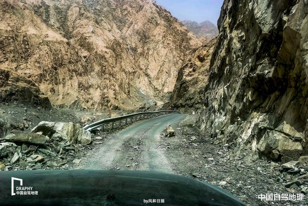 自驾|是怎样的穿越线，竟被认为惊险程度远超大部分的进藏线？|中国自驾地理