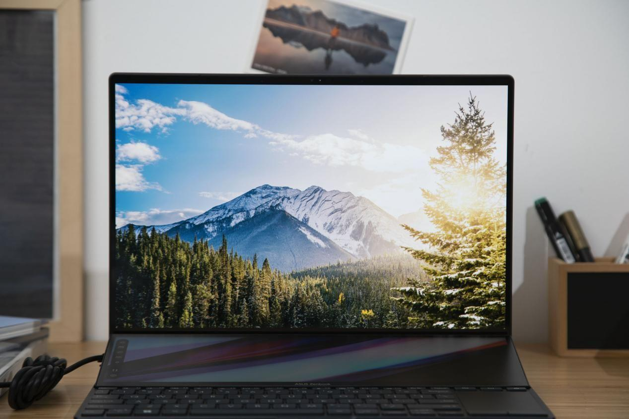 华为荣耀|一种很新的生产力玩法:双2.8K触控屏全能本,双12最佳笔电找到了