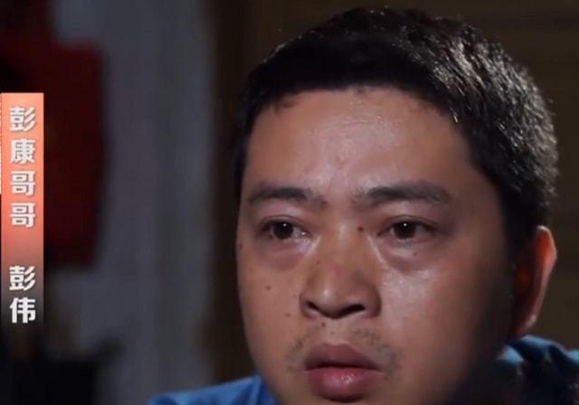 重庆老人因家暴被儿子打了一拳,2年后砍断孙女脚筋,怎么回事?