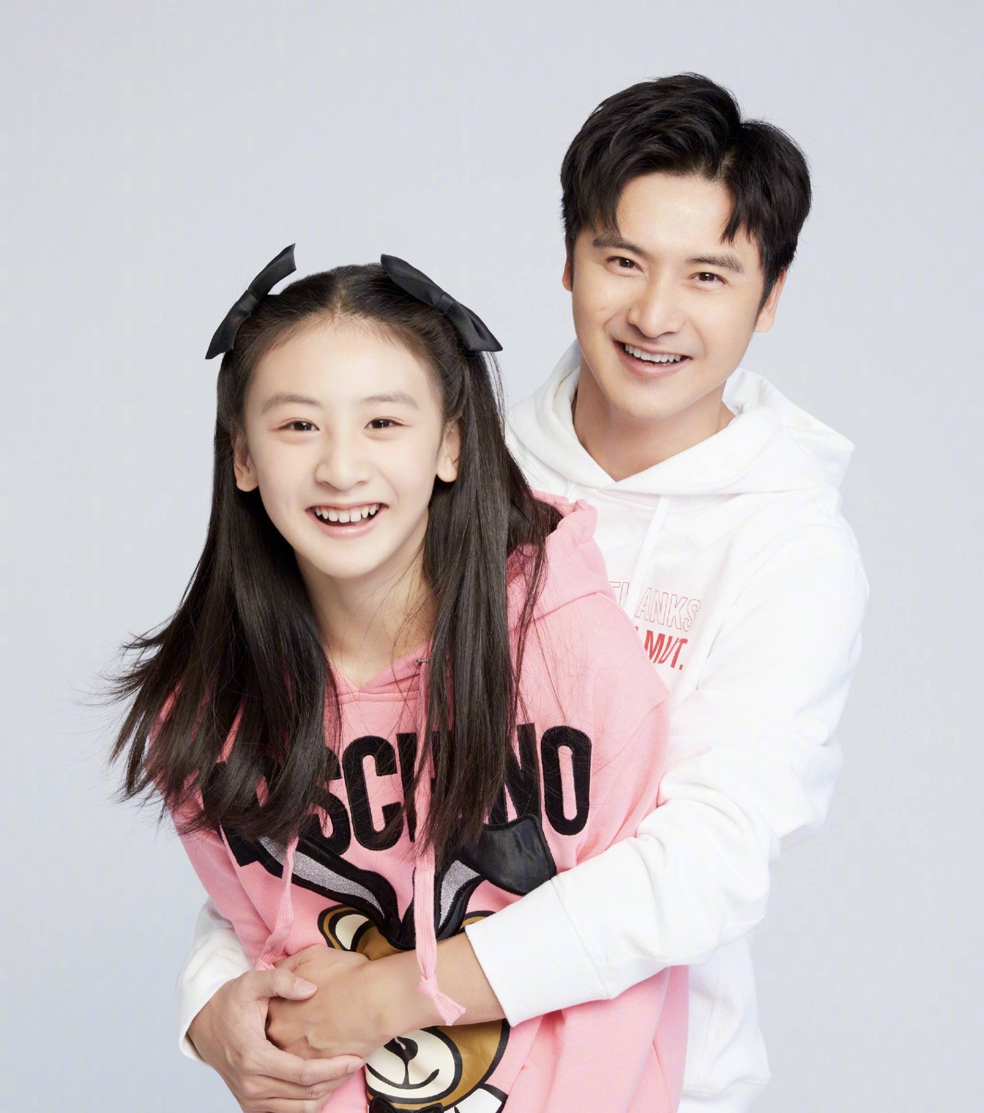 董璇|这10位星二代，长得太像他们的明星父母了！长大后直接刷脸接班？