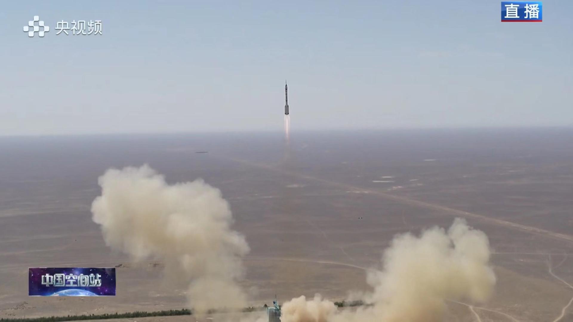 神舟|祝贺神舟十四号发射、对接成功，中国加油！